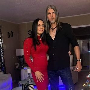 Meet your Posher, Denis